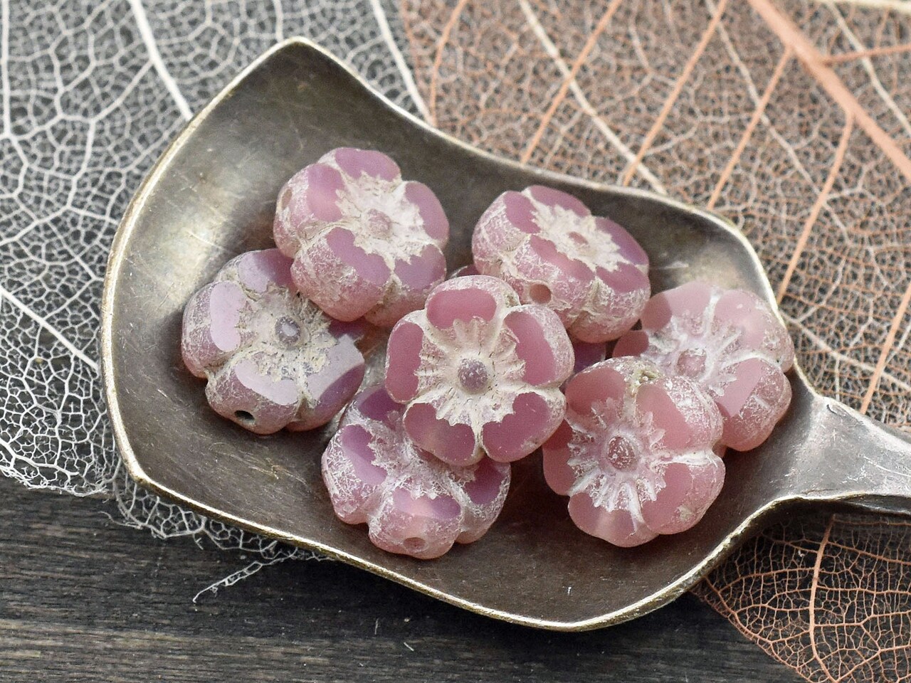 *16* 9mm Beige Washed Etched Dusty Pink Table Cut Hawaiian Flower Beads